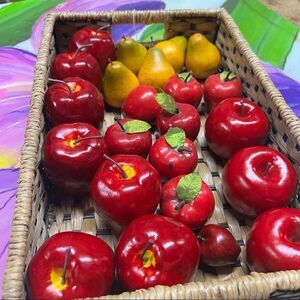 Mixed lot of 23 artificial apples and pears (basket not included)